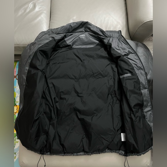NWOT - Asics Men’s Down Performance Jacket - Size L - Picture 3 of 4